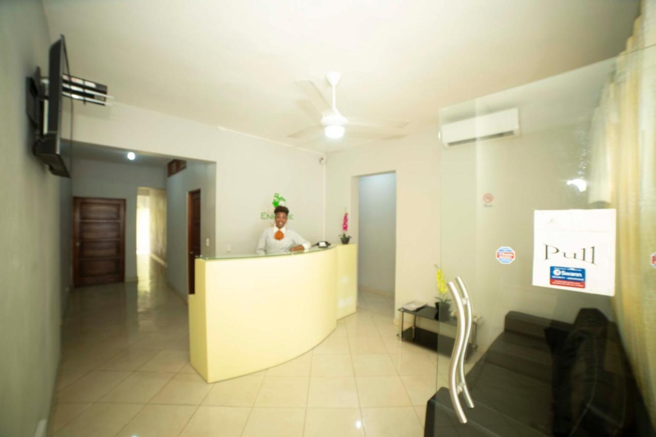 סנטו דומינגו Hotel Enrique I Gazcue, Bed And Breakfast מראה חיצוני תמונה